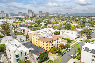 10617 Eastborne Ave in Los Angeles, CA - Building Photo - Building Photo