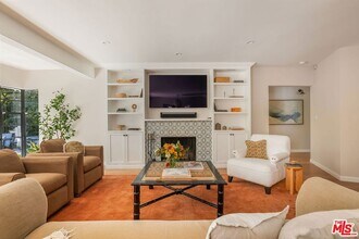 11349 Canton Dr in Los Angeles, CA - Foto de edificio - Building Photo