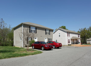 Beck Street Apartments in Greensboro, NC - Building Photo - Building Photo