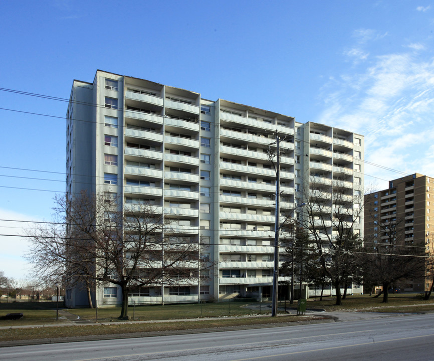 Rudfel Apartments in Toronto, ON - Building Photo