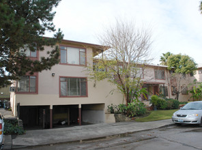 2640 St George St in Los Angeles, CA - Foto de edificio - Building Photo