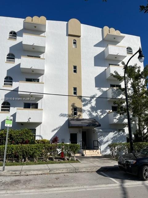 3051 SW 27th Ave in Miami, FL - Building Photo