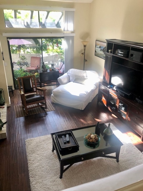 1551 Palisades Dr in Pacific Palisades, CA - Building Photo - Building Photo