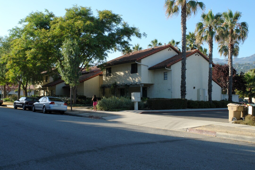 826 Laguna St in Santa Barbara, CA - Foto de edificio