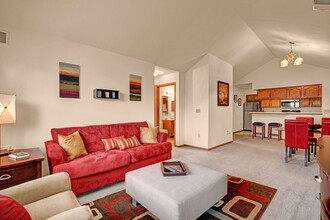 Arbor Ridge in Milwaukee, WI - Building Photo - Building Photo