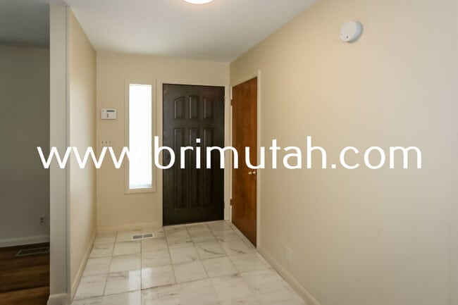 415 E 4800 S in Murray, UT - Foto de edificio - Building Photo