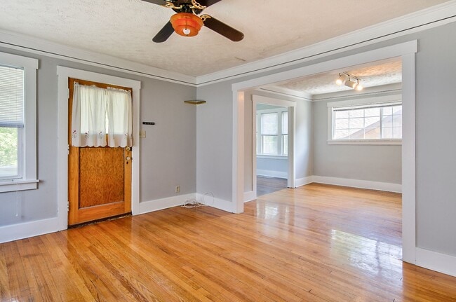 1220 N 52nd St in Omaha, NE - Building Photo - Building Photo