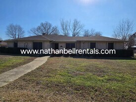 3910 Shannon Dr in Paris, TX - Building Photo