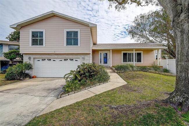 12430 81st Pl in Seminole, FL - Building Photo - Building Photo