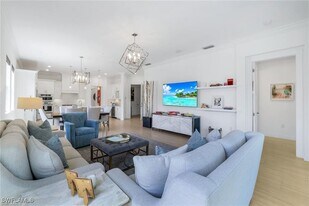 16374 Viansa Wy in Naples, FL - Building Photo