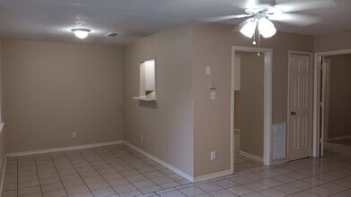 6630 W Fuqua St in Missouri City, TX - Building Photo - Building Photo