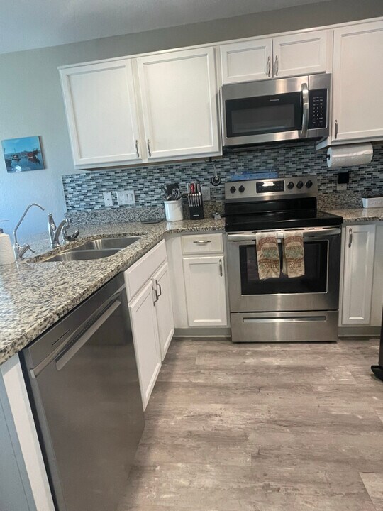 6032 E Desert Spoon Ln in Florence, AZ - Building Photo