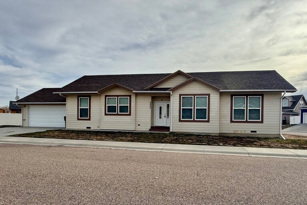 2557 Painted Horse Trail in Casper, WY - Building Photo