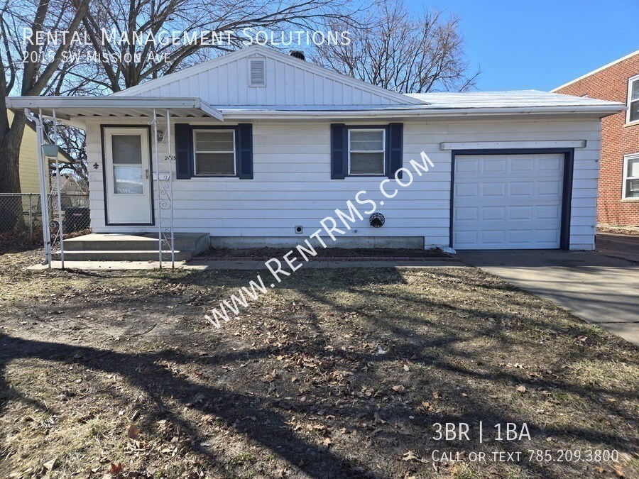 2015 SW Mission Ave in Topeka, KS - Building Photo