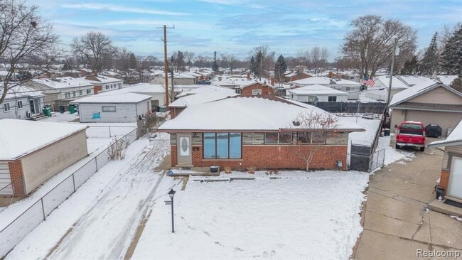 32658 Kathryn St in Garden City, MI - Building Photo - Building Photo