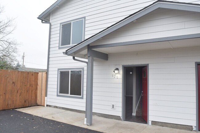 618 Jury Ln-Unit -620 in Lebanon, OR - Building Photo - Building Photo