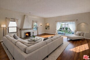 1227 Ridgeley Dr in Los Angeles, CA - Building Photo