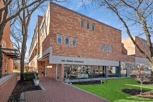 630 Vernon Ave in Glencoe, IL - Building Photo