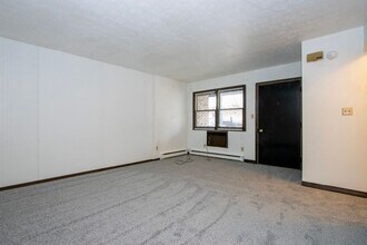 184 High St in Doylestown, OH - Building Photo - Building Photo