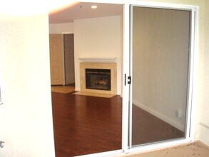 5837 Oak Bend Ln in Oak Park, CA - Building Photo - Building Photo