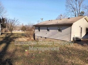 744 Chandler Ave in Radcliff, KY - Building Photo - Building Photo
