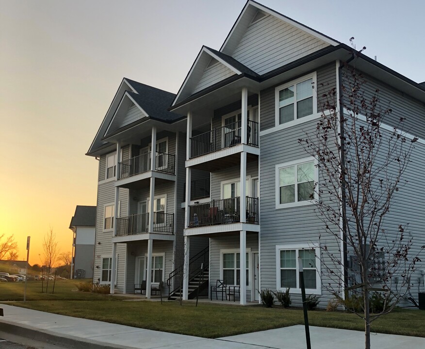 Brighton Crossing Apartments in Kansas City, MO - Building Photo