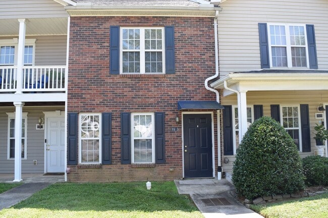 property at 1613 Oak Leaf Dr NW