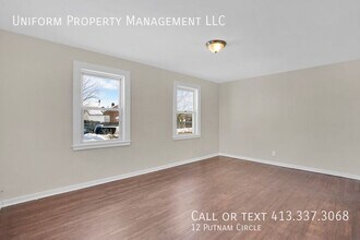 12 Putnam Cir in Springfield, MA - Foto de edificio - Building Photo