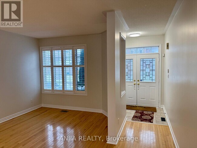 17 Ambercroft St in Markham, ON - Building Photo - Building Photo