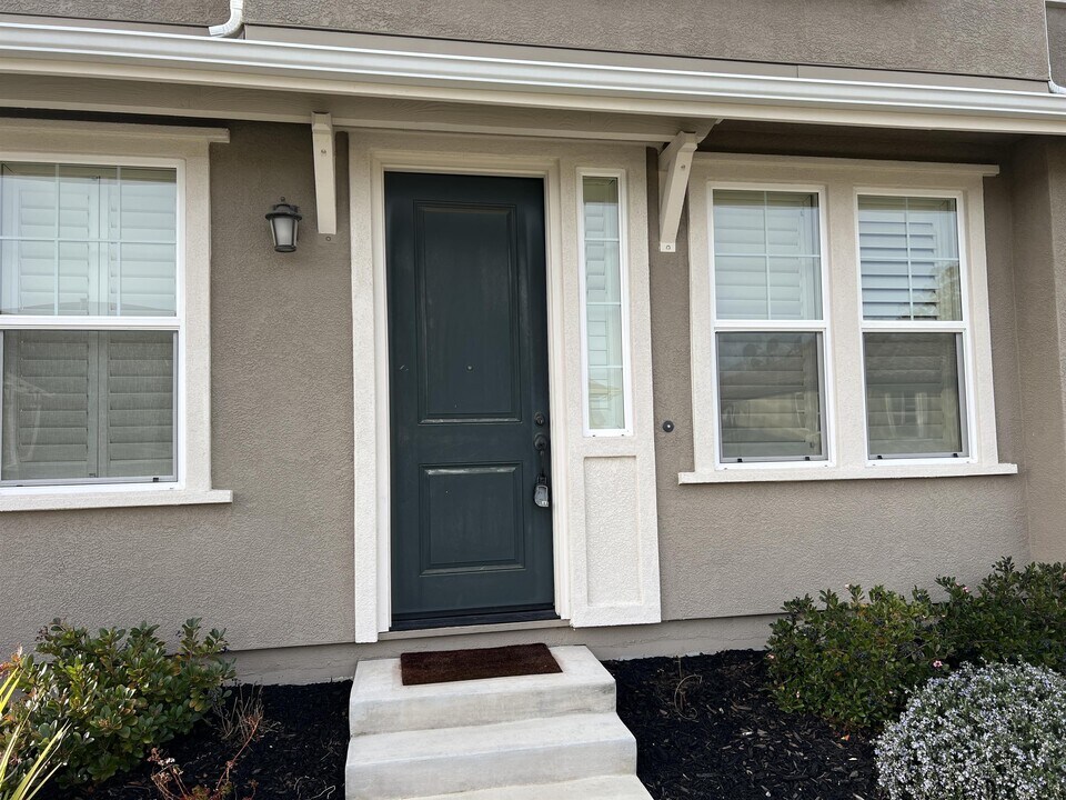 18673 McClellan Cir in East Garrison, CA - Building Photo