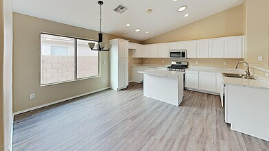 355 W Holstein Trail in San Tan Valley, AZ - Building Photo - Building Photo