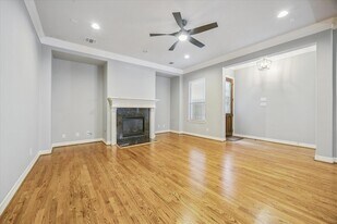 5337 Elm St in Houston, TX - Building Photo