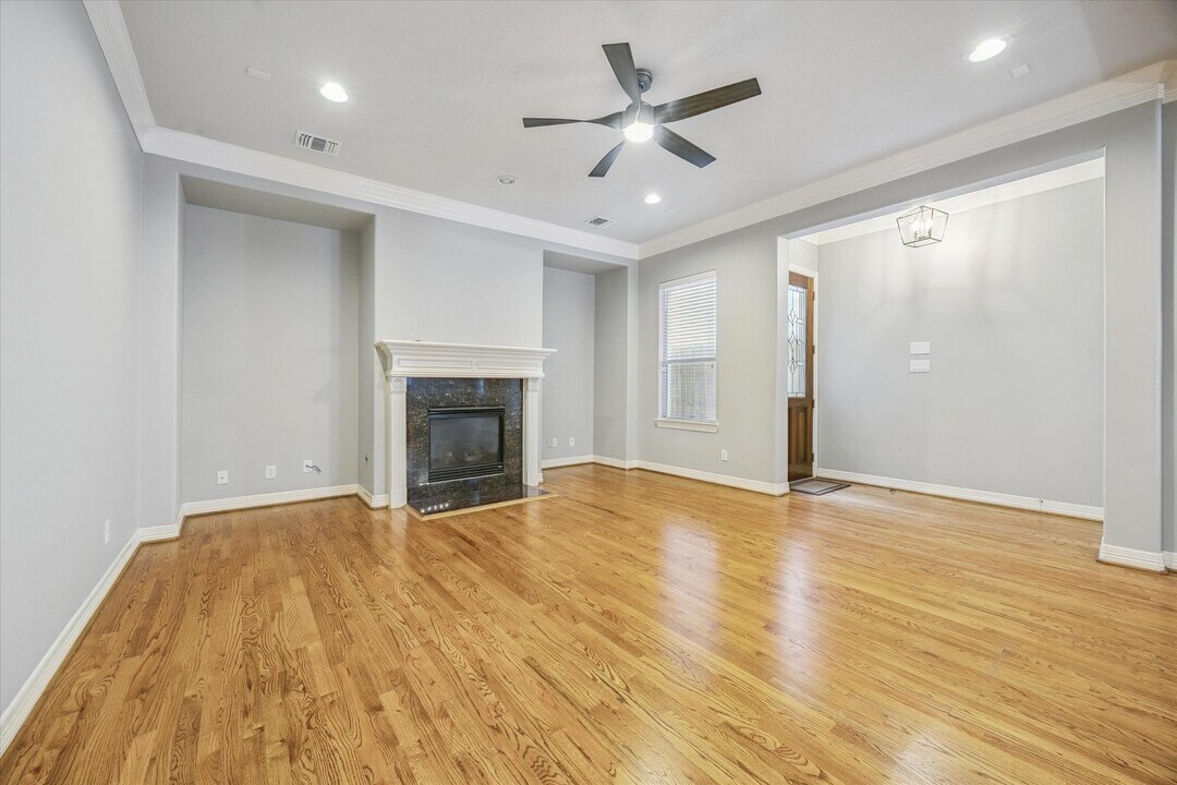 5337 Elm St in Houston, TX - Building Photo