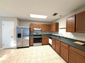 12932 Heyerdahl Dr in Austin, TX - Building Photo - Building Photo