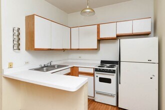 638 W Barry in Chicago, IL - Building Photo - Building Photo