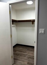 16 Tiffany Rd, Unit # 9 in Salem, NH - Foto de edificio - Building Photo