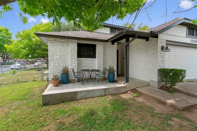 12308 Thompkins Dr in Austin, TX - Building Photo - Building Photo