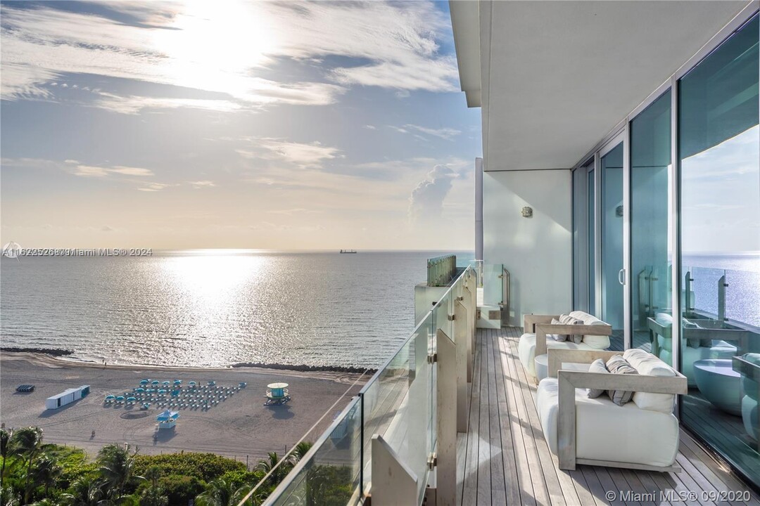 2901 Collins Ave, Unit 1408 in Miami Beach, FL - Building Photo