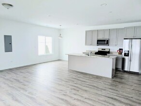 1241 Gillespie Ln in Yorkville, IL - Building Photo - Building Photo