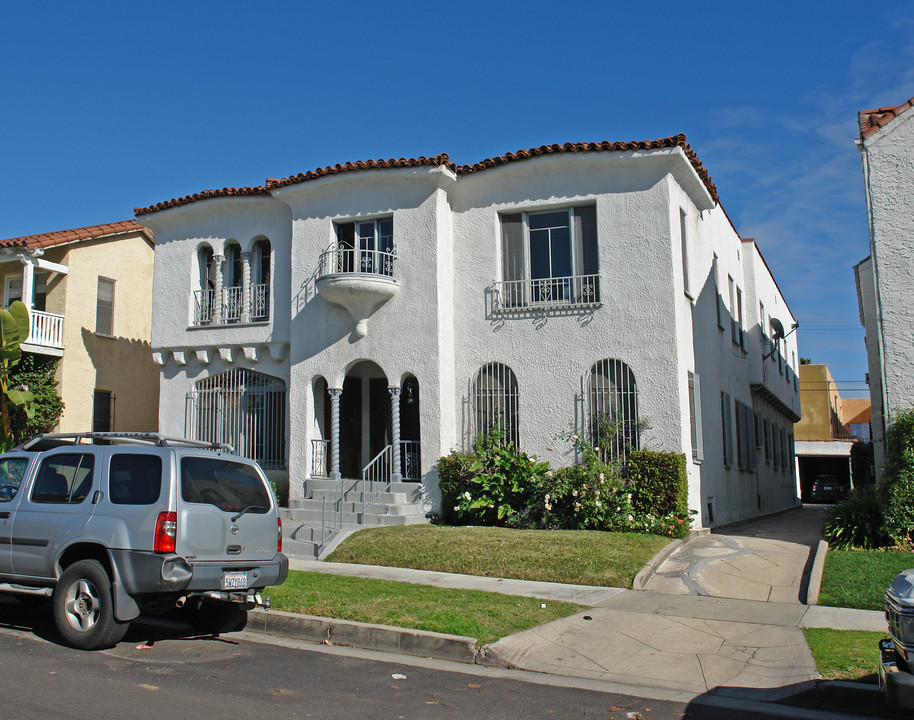 336 N Spaulding Ave in Los Angeles, CA - Building Photo