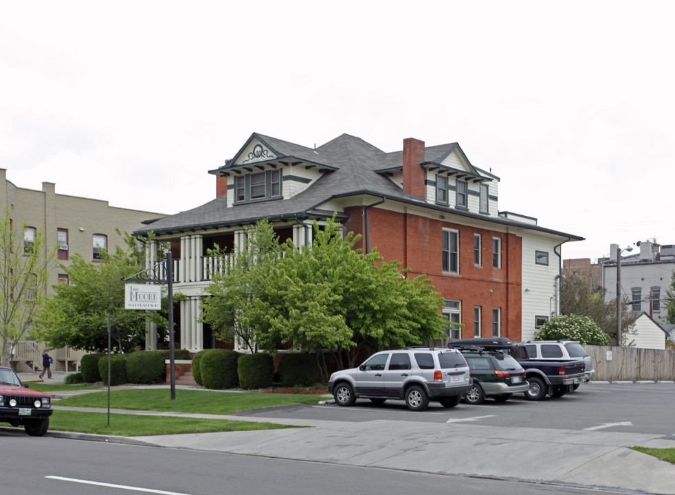 Moore Condominiums in Denver, CO - Building Photo