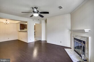 5804 Inman Park Cir-Unit -190 in North Bethesda, MD - Building Photo - Building Photo