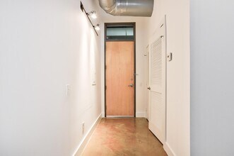 180 NE 4th Ave, Unit 204 in Delray Beach, FL - Foto de edificio - Building Photo