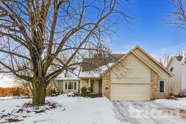 property at 5077 Credit River Dr