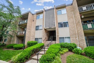 12200 Braxfield Ct in Rockville, MD - Building Photo