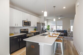 1817 Guilford Ave in Baltimore, MD - Building Photo - Building Photo