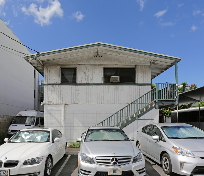 1649 Silva St in Honolulu, HI - Building Photo - Building Photo