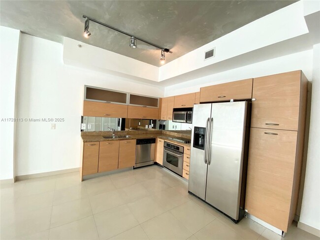 2275 Biscayne Blvd in Miami, FL - Building Photo - Building Photo