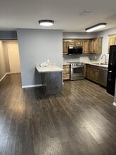 891 W Gay St in Warrensburg, MO - Building Photo - Building Photo