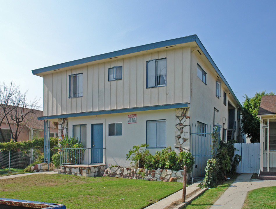 1965 S Holt Ave in Los Angeles, CA - Building Photo